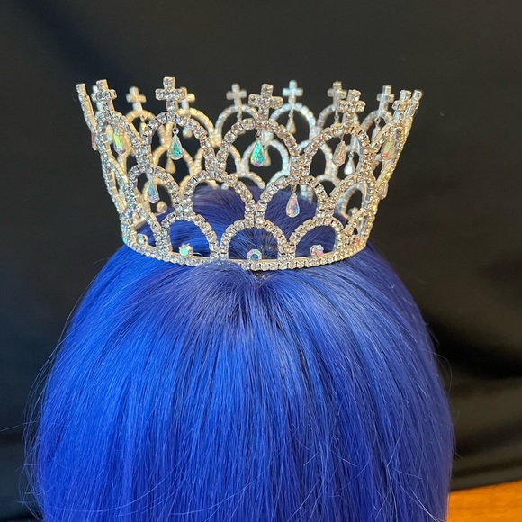 Exquisite Vintage Silver Crown with Luminescent Teardrop Crystal Embellishments main image 12